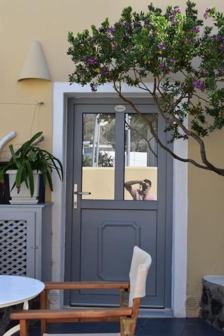 Ersi Villas Fira  Pokoj fotografie
