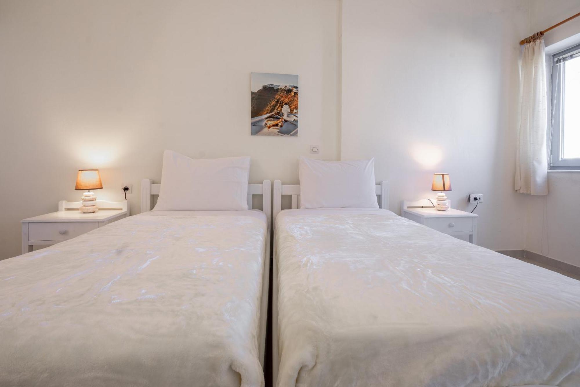 Ersi Villas Fira  Pokoj fotografie