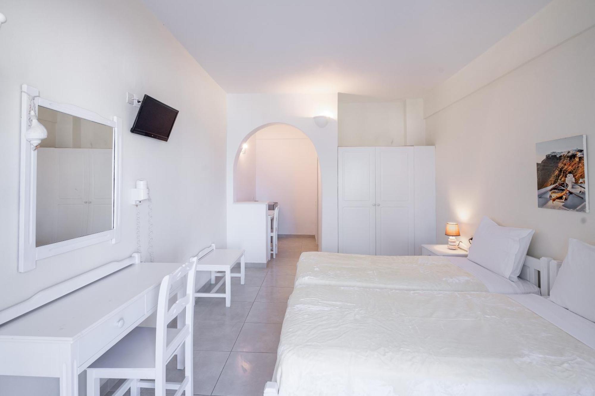 Ersi Villas Fira  Pokoj fotografie
